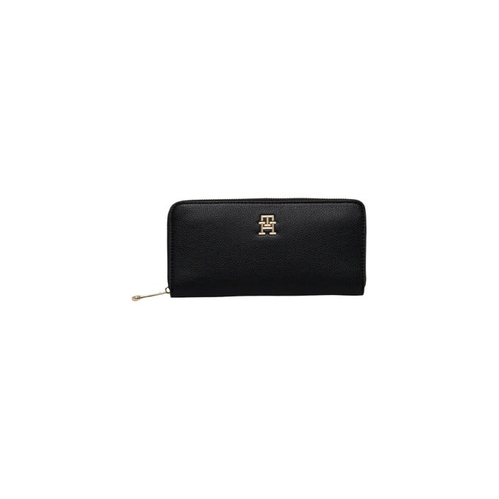 Tommy Hilfiger  Women Wallet