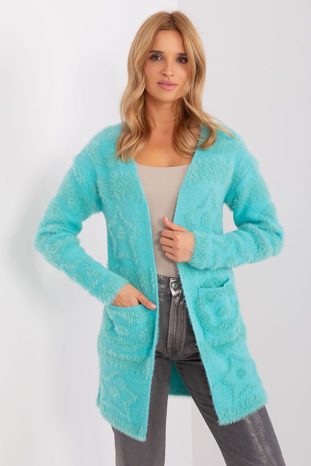 Cardigan AT