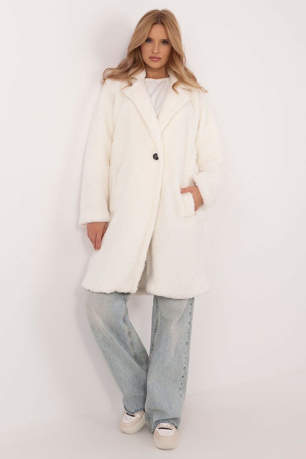 Coat model 203855 Italy Moda