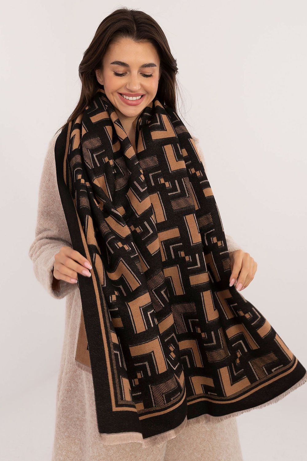 Shawl AT