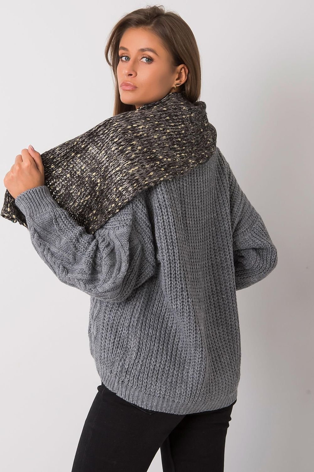 Shawl model 161166 AT