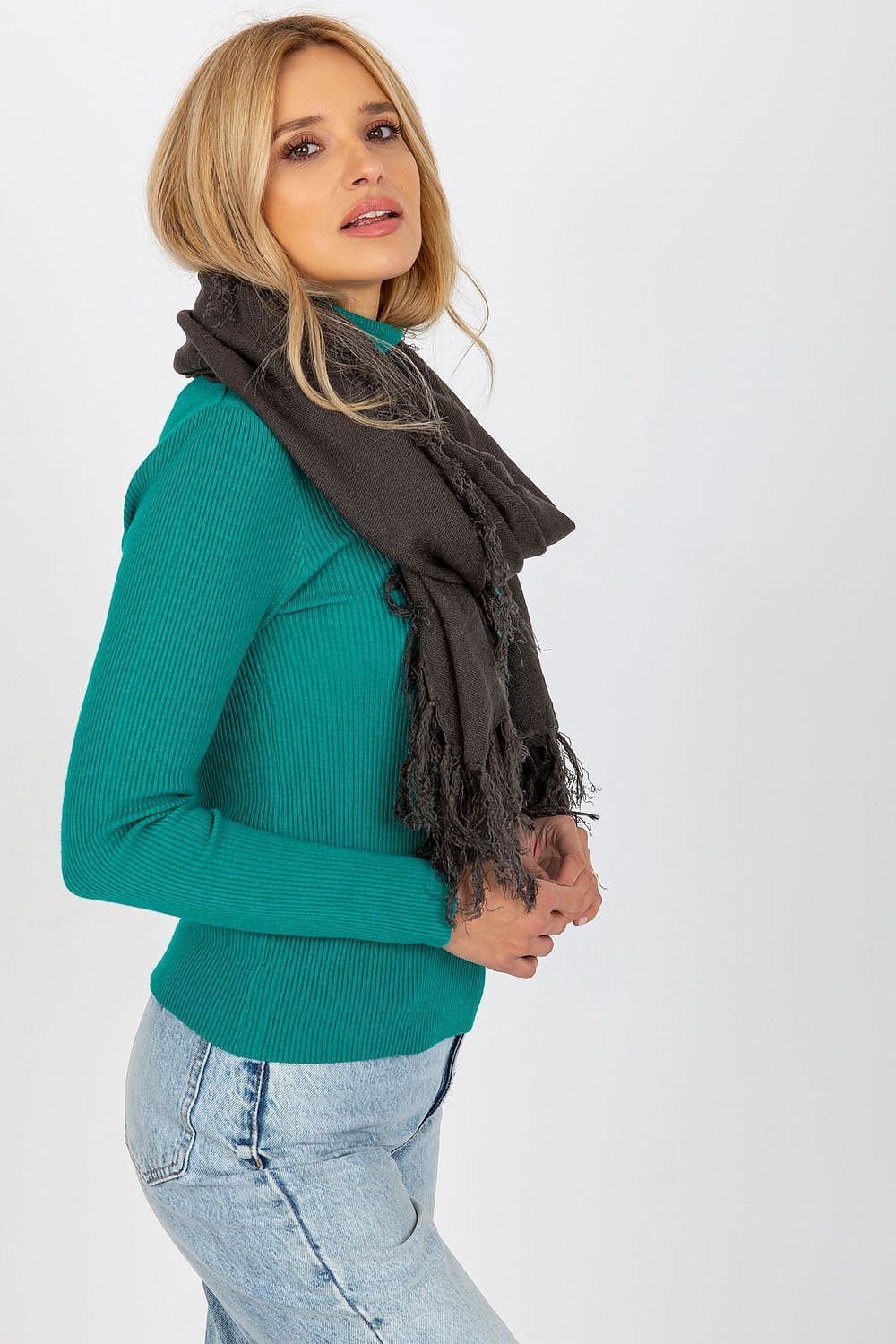 Shawl model 174886 AT