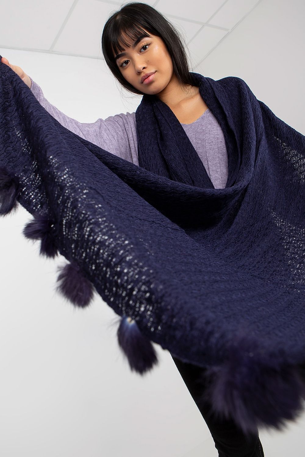 Shawl model 185910 AT