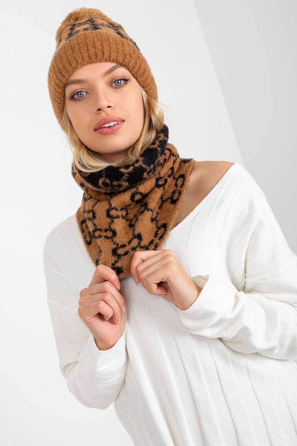 Infinity Scarf model 185920 AT