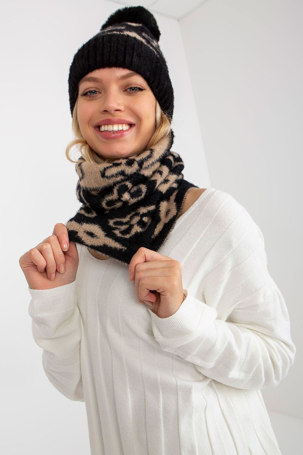 Infinity Scarf model 185923 AT